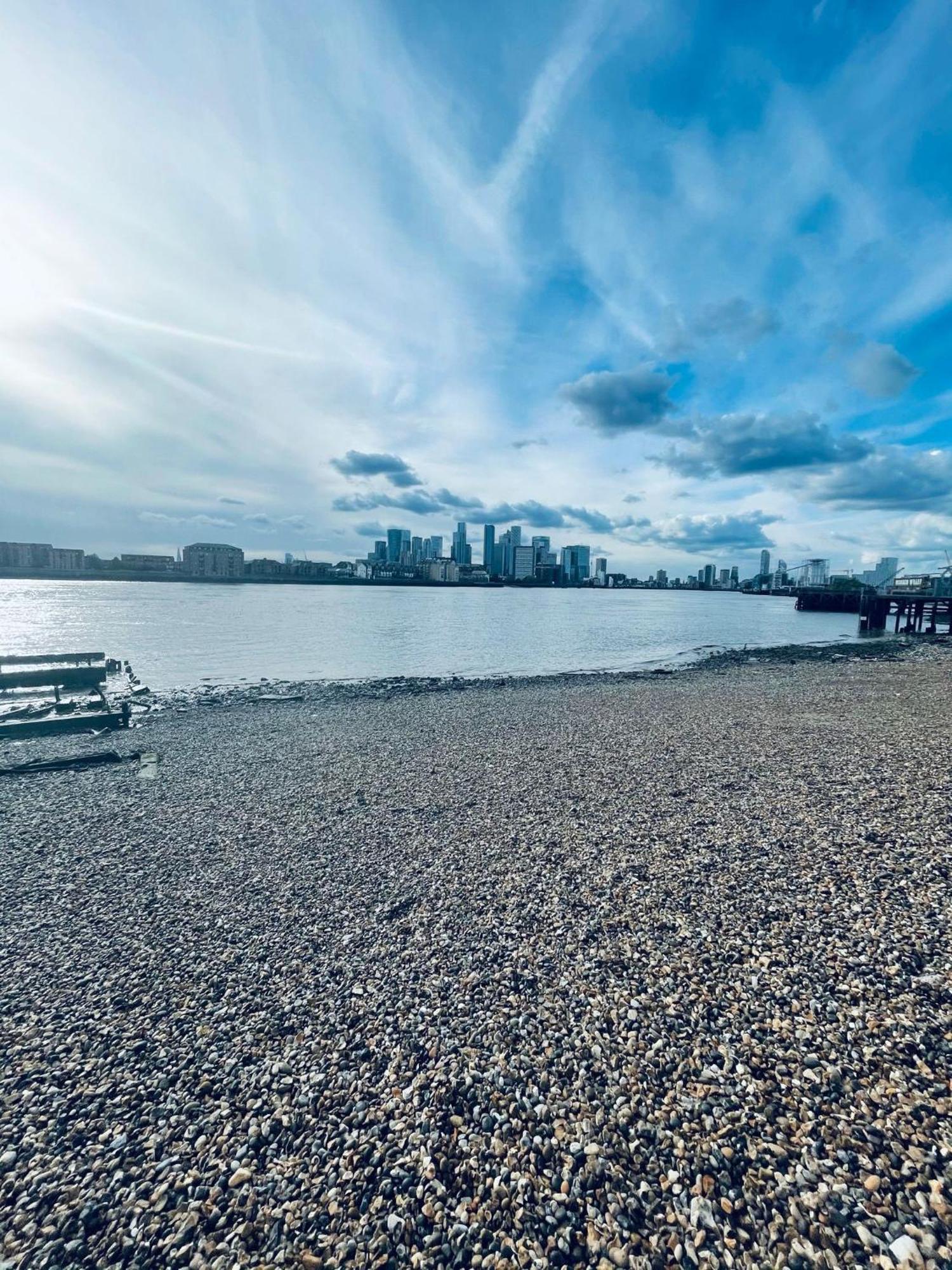 Greenwich Apartment With A River View & Balcony Near The 02 Arena & North Greenwich With Free Wifi & Fast Links Into Central Londra Esterno foto