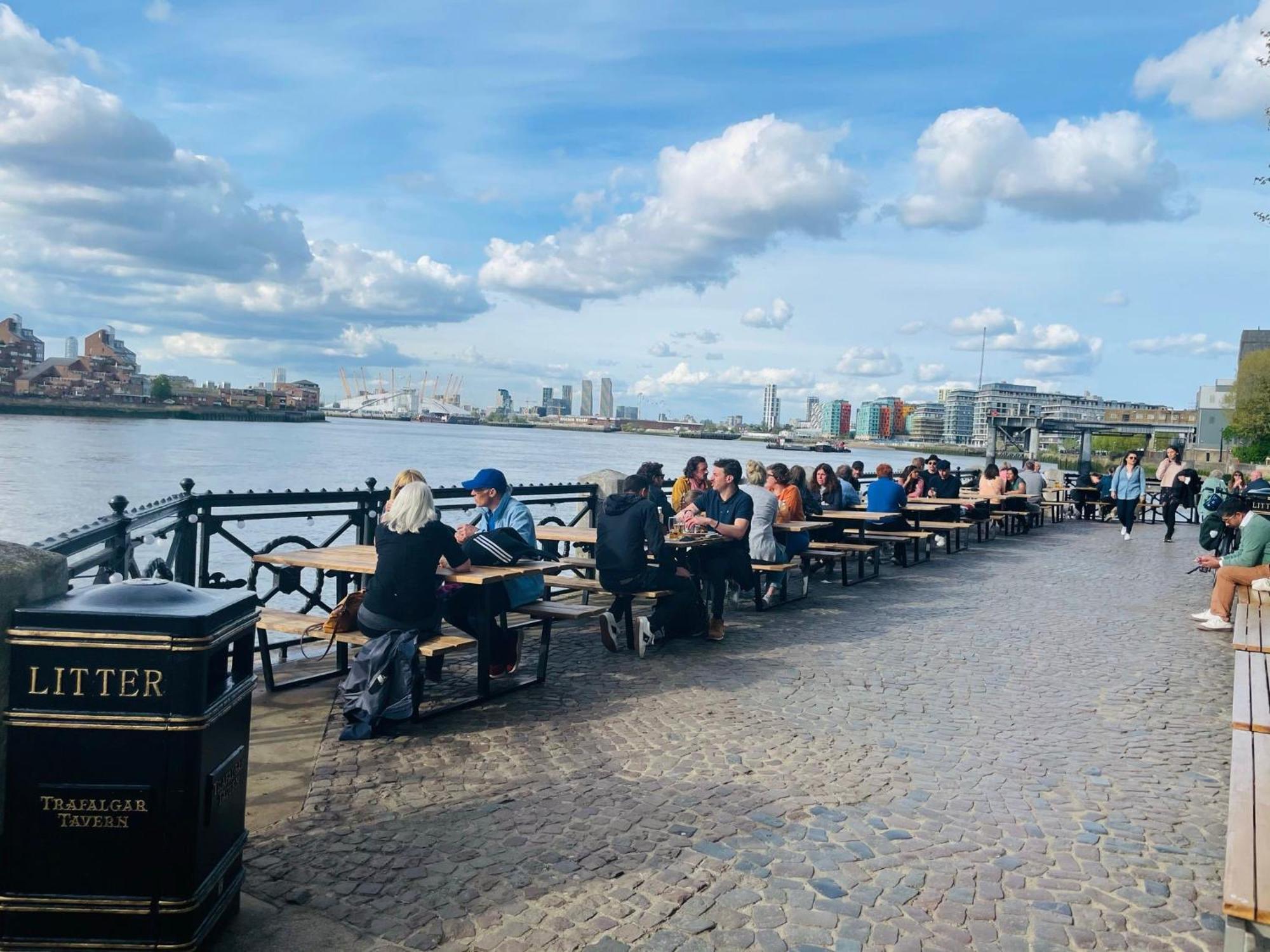Greenwich Apartment With A River View & Balcony Near The 02 Arena & North Greenwich With Free Wifi & Fast Links Into Central Londra Esterno foto